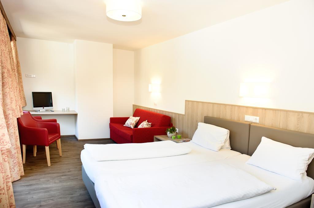Gasthaus Bacher Hotel Sankt Johann im Pongau Szoba fotó