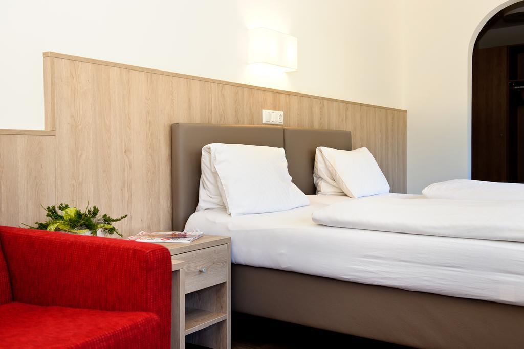 Gasthaus Bacher Hotel Sankt Johann im Pongau Szoba fotó